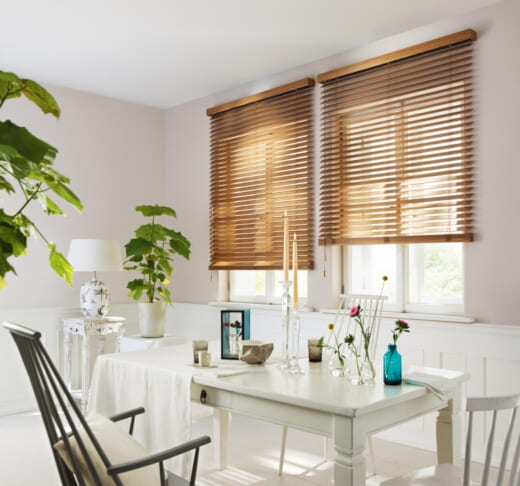 Деревянные жалюзи на кухню