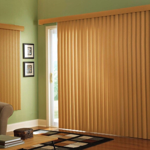 Пластиковые жалюзи в гостиную