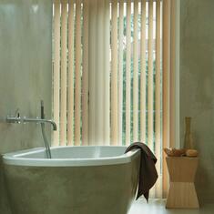 Вертикальные жалюзи для ванной комнаты на окна цена. Купить в «Мастерская Жалюзи»